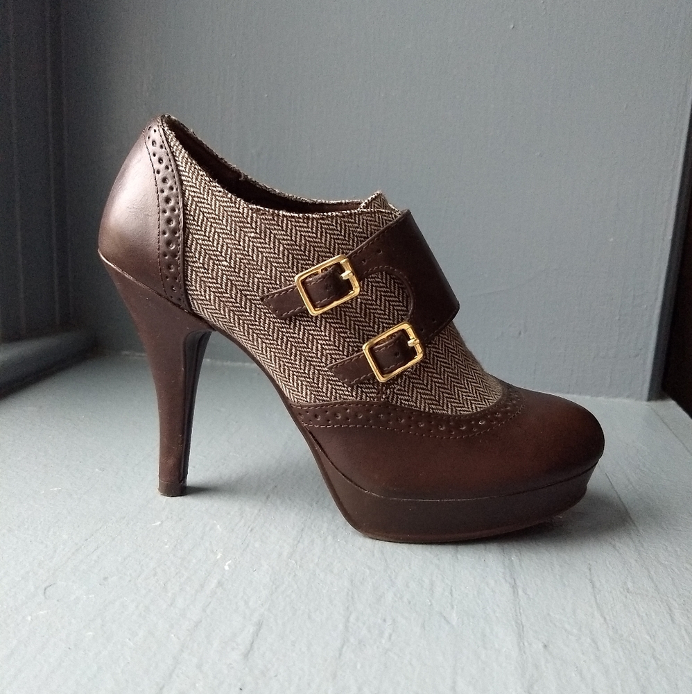 Dexflex Comfort Mary Jane Style Heels